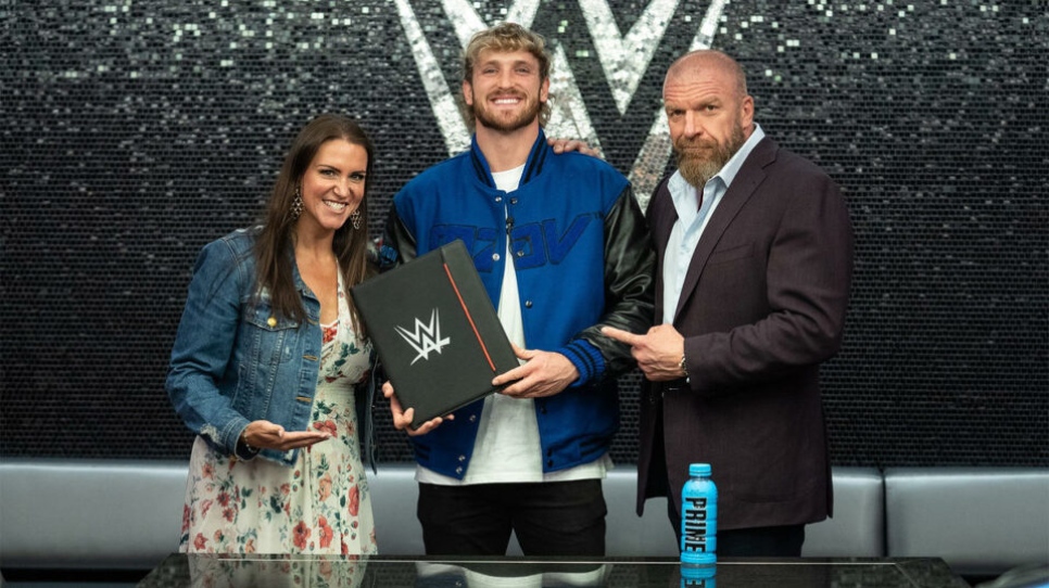 Logan Paul signe un contrat avec la WWE