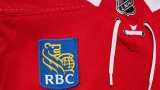 Le logo de RBC sur le chandail des Canadiens de Montréal.