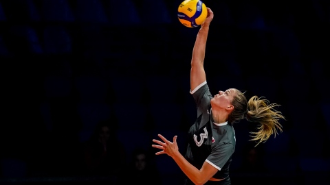Volley féminin : le Canada signe un 1er gain