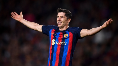 Lewandowski « espère jouer » avec Messi