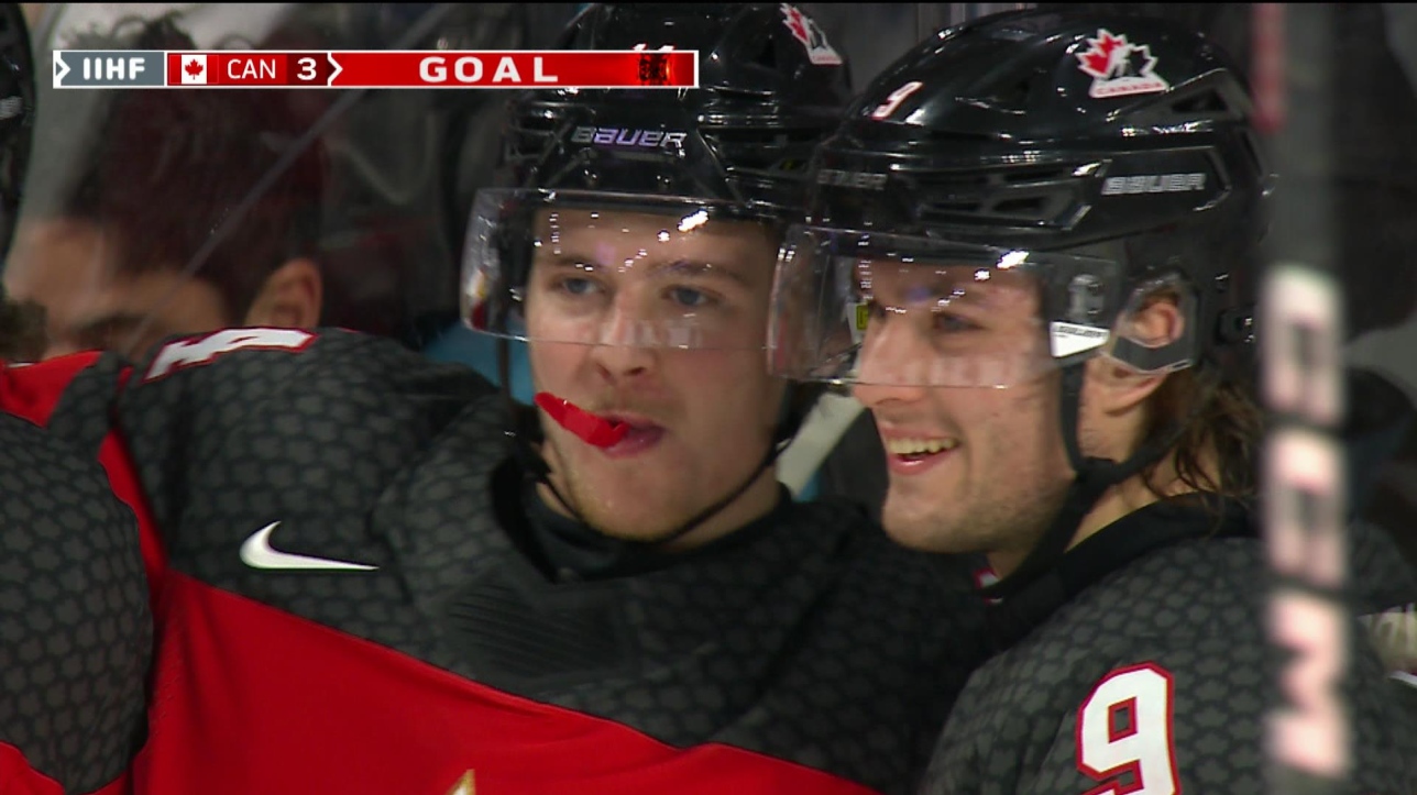 Mondial junior : Joshua Roy met la table pour Zach Dean | Vidéo | RDS.ca