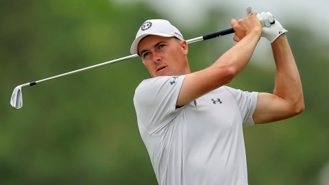 Spieth accuse un coup de retard sur Schenk