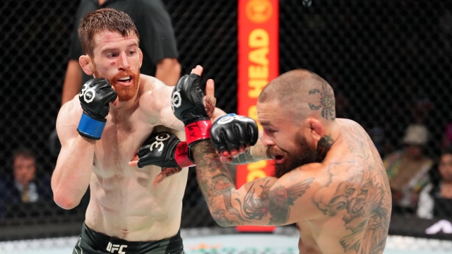 Cory Sandhagen sert une leçon à Marlon Vera