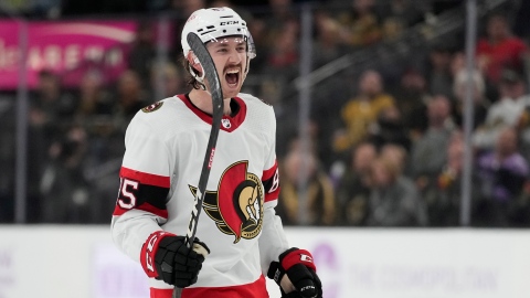 Jake Sanderson casse la tirelire de Pierre Dorion