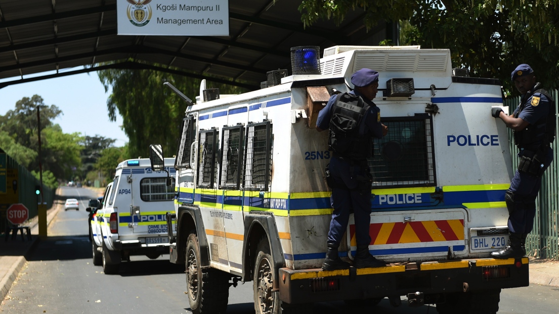 Un véhicule transportant Oscar Pistorius se rend à la prison