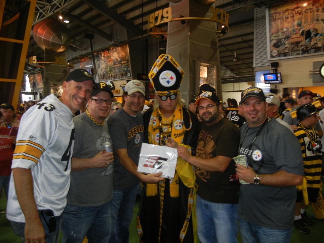 Stéphane Antaya, Luc Charron, Daniel Leduc, Michel Matte et Steve Bérard. Pittsburgh