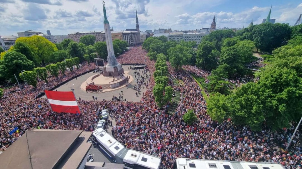 C'est le party en Lettonie!
