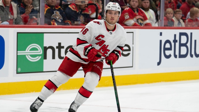 Justin Robidas s'entend avec les Hurricanes