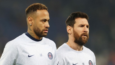 Neymar rend hommage à Lionel Messi