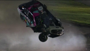 Accident aussi spectaculaire que terrifiant en NASCAR