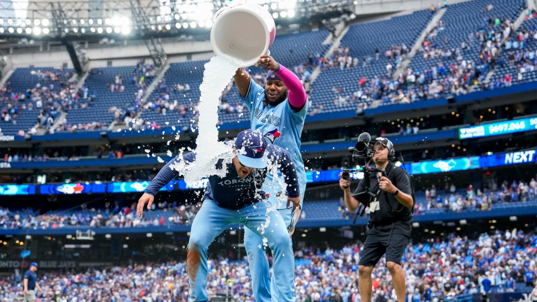 Alejandro Kirk Lifts Blue Jays Past Nationals 7-0 - Sports Illustrated  Toronto Blue Jays News, Analysis and More