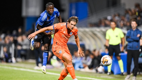 Un pénalty tardif prive Montréal des 3 points