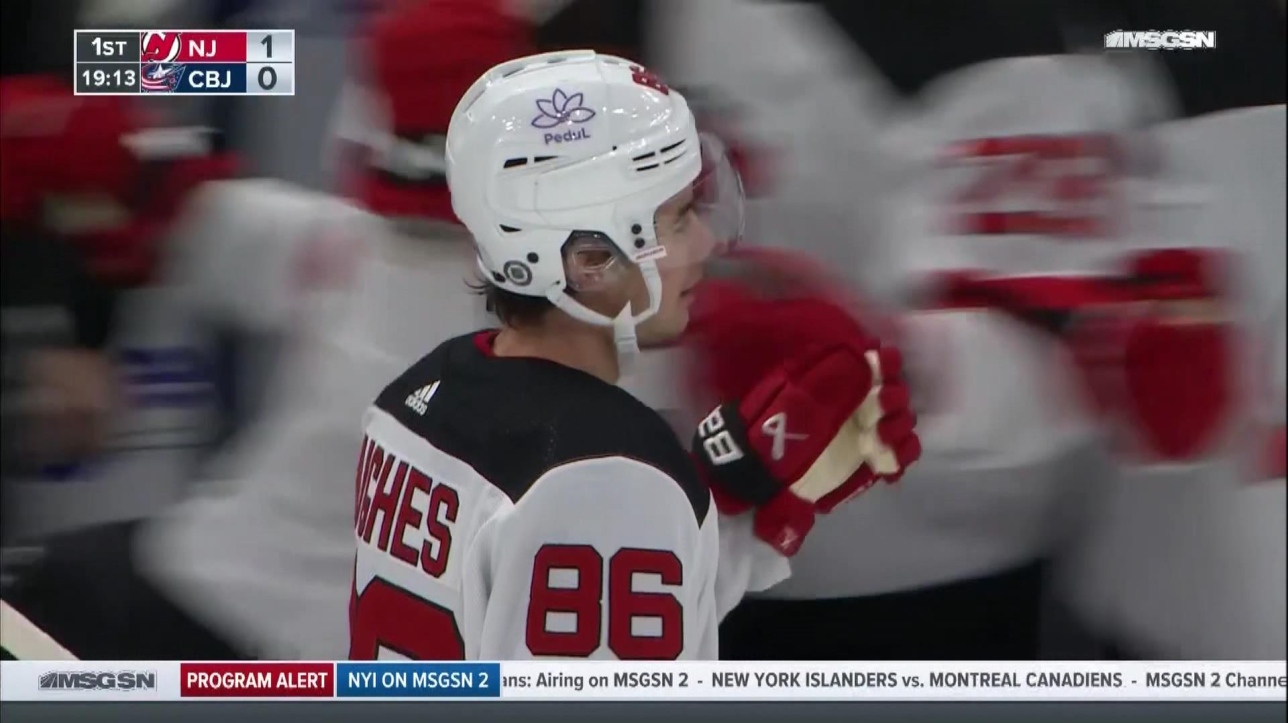 47 secondes suffisent à Hughes  | Vidéo | RDS.ca