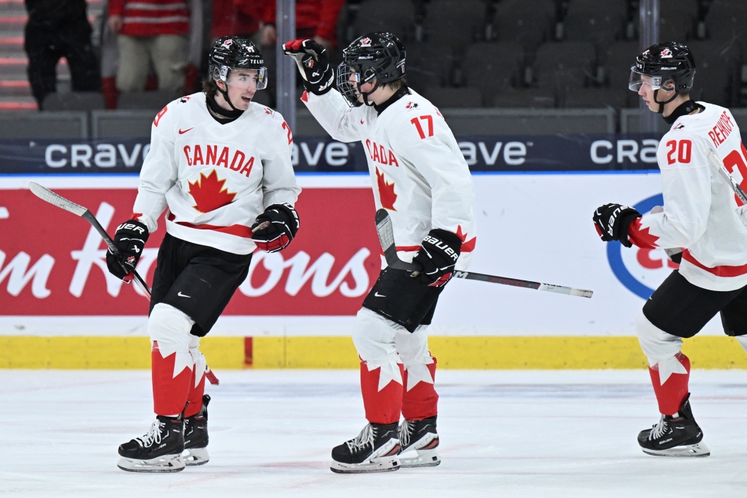 Brayden Yager, Macklin Celebrini et Carson Rehkopf
