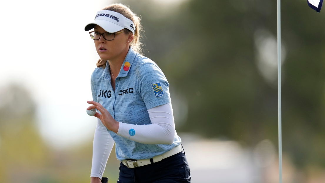 LPGA : Brooke Henderson et Alena Sharp remontent la pente au ...