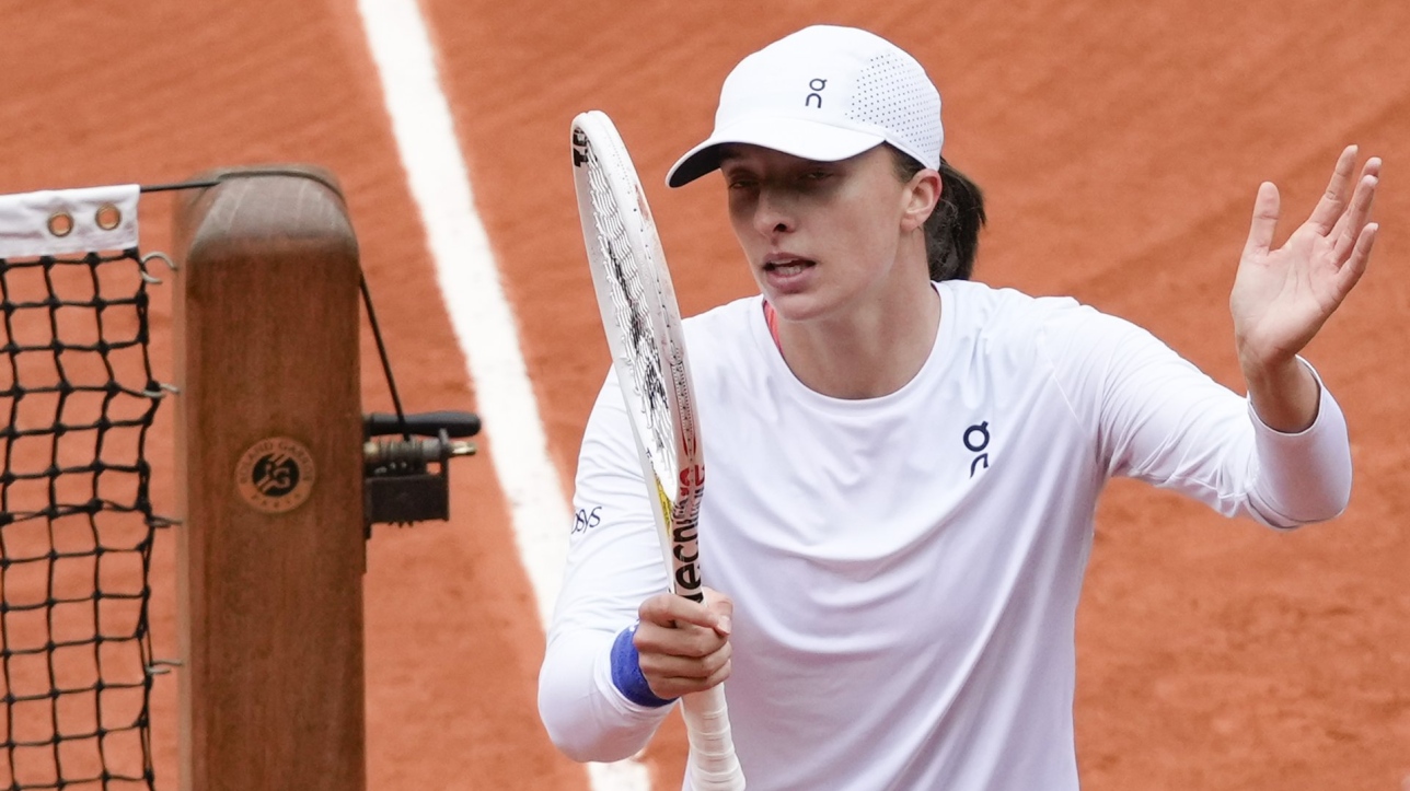 Roland-Garros : Iga Swiatek écrase Anastasia Potapova 6-0, 6-0 | Vidéo | RDS.ca
