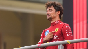 Leclerc triomphe sur la terre natale de Ferrari