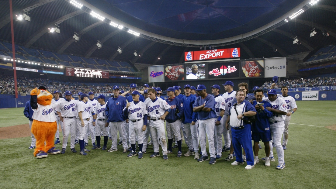 Les joueurs des Expos, posant après le dernier match de leur histoire à Montréal.