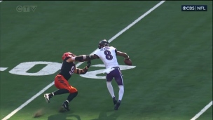 Jeu incroyable de Lamar Jackson pour le touché de Likely