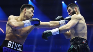 Beterbiev passe son message au 5e round