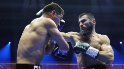 Artur Beterbiev et Dmitri Bivol