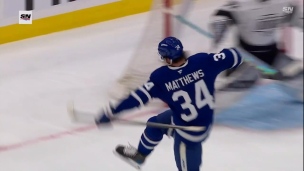 Capitaine Matthews marque enfin son 1er