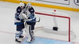 Dylan Samberg et Connor Hellebuyck