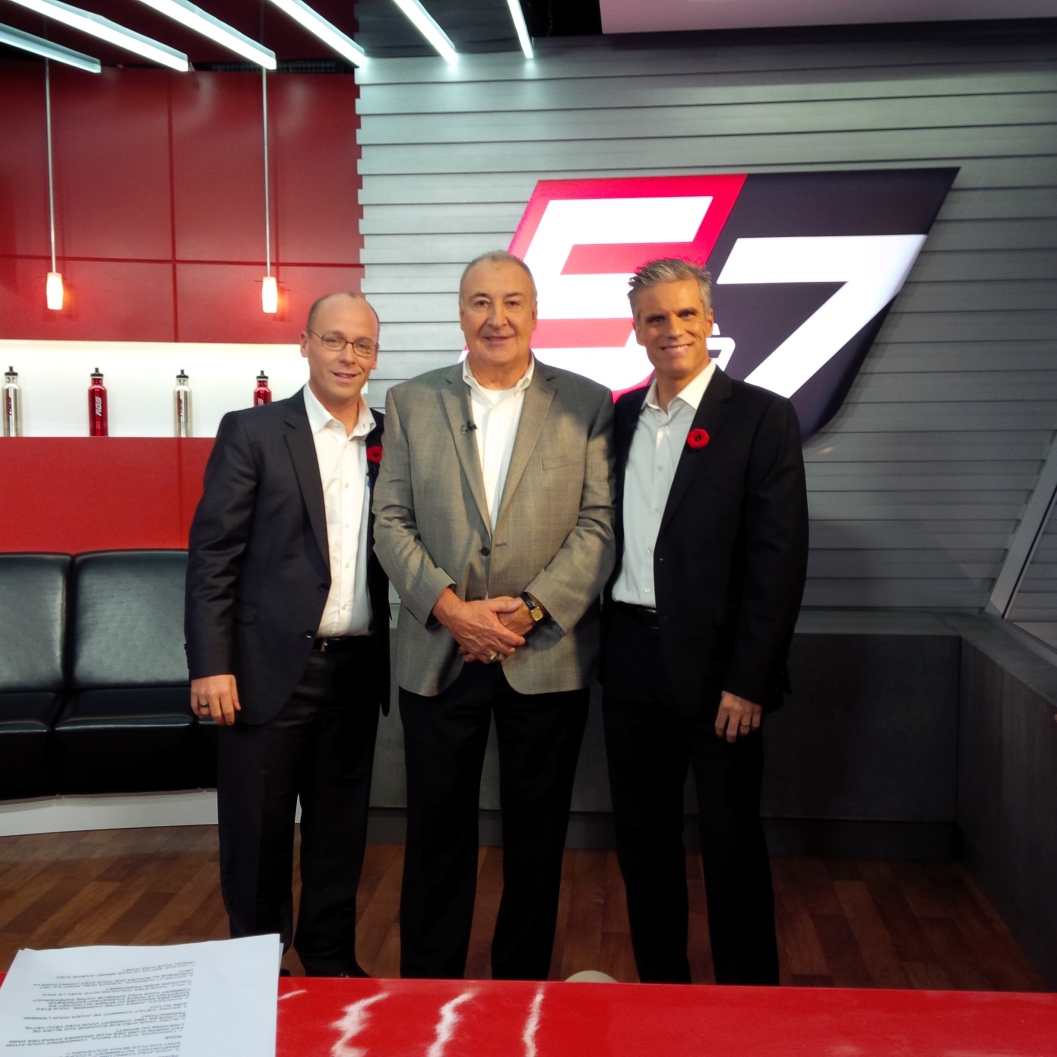 À peine 2 jours avant le retrait de son numéro par le Canadien, Guy Lapointe nous a fait l'honneur de nous visiter en studio! 5 à 7 06-11-2014 Guy Lapointe