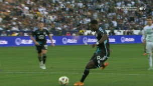 Prise 2 pour Yeboah qui réduit l'écart sur penalty