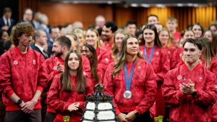 Les athlètes canadiens de Paris 2024 accueillis à la Chambre des commune