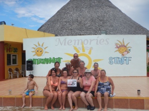 Katherine, Sandra, Manon, Marlyn, Ghyslaine, Nicole, Jacques, Gisèle, Michel et Jean