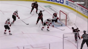 Sebastian Aho marque à 5 contre 3