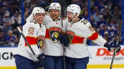 sam-reinhart--uvis-balinskis-et-nate-schmidt-1-20457856-1745542136741.jpg