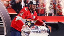 Screenshot 2025-06-17 at 23-46-04 10 358 Barkov Photos & High Res Pictures - Getty Images.png