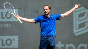 Une 1re finale en 15 mois pour Medvedev