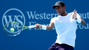 Auger-Aliassime profite de l'abandon de Rinderknech