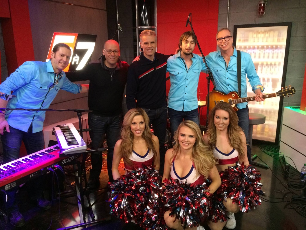 Le 30 janvier 2015, nous avons célébré le Super Bowl en grand! Band du 5 à 7, buffet, cheerleaders, experts football, etc... Party Super Bowl 5 à 7 30-01-2015