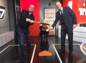 Les camps sont commencés au baseball, Marc Griffin est avec nous pour nous donner une clinique de baseball dans notre nouvelle aire de jeux. Baseball au 5 à 7 20-03-2015