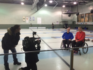 Behind the scenes de notre tournage, à Boucherville, du curling en fauteuil roulant. Le Défi Sportif est du 27 avril au 3 mai 2015! 10-03-2015 5 à 7 au défi Sportif