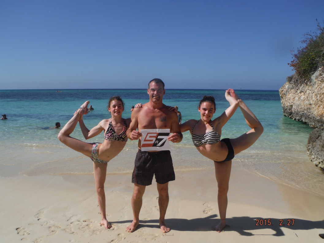 Daniel Petit avec Eloise et Kimeva Cuba