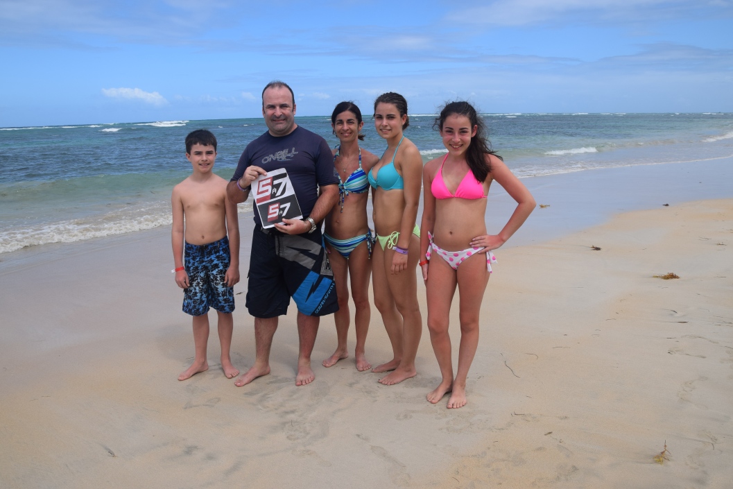 Jean-Pierre, Anne-Julie, Maude-Émilie, Jacob et Nadine Punta Cana