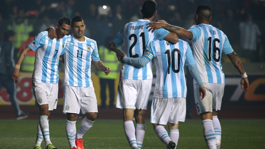 Les Argentins célèbrent l'un de leurs six buts