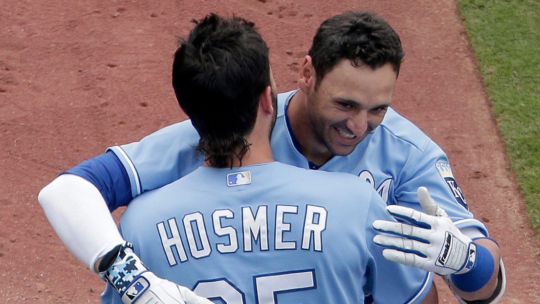 Eric Hosmer et Paulo Orlando