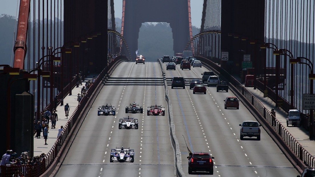 Une parade sur le pont Golden Gate en hommage à Justin Wilson