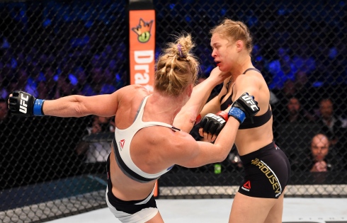 Holly Holm passe le K.-O. à Ronda Rousey