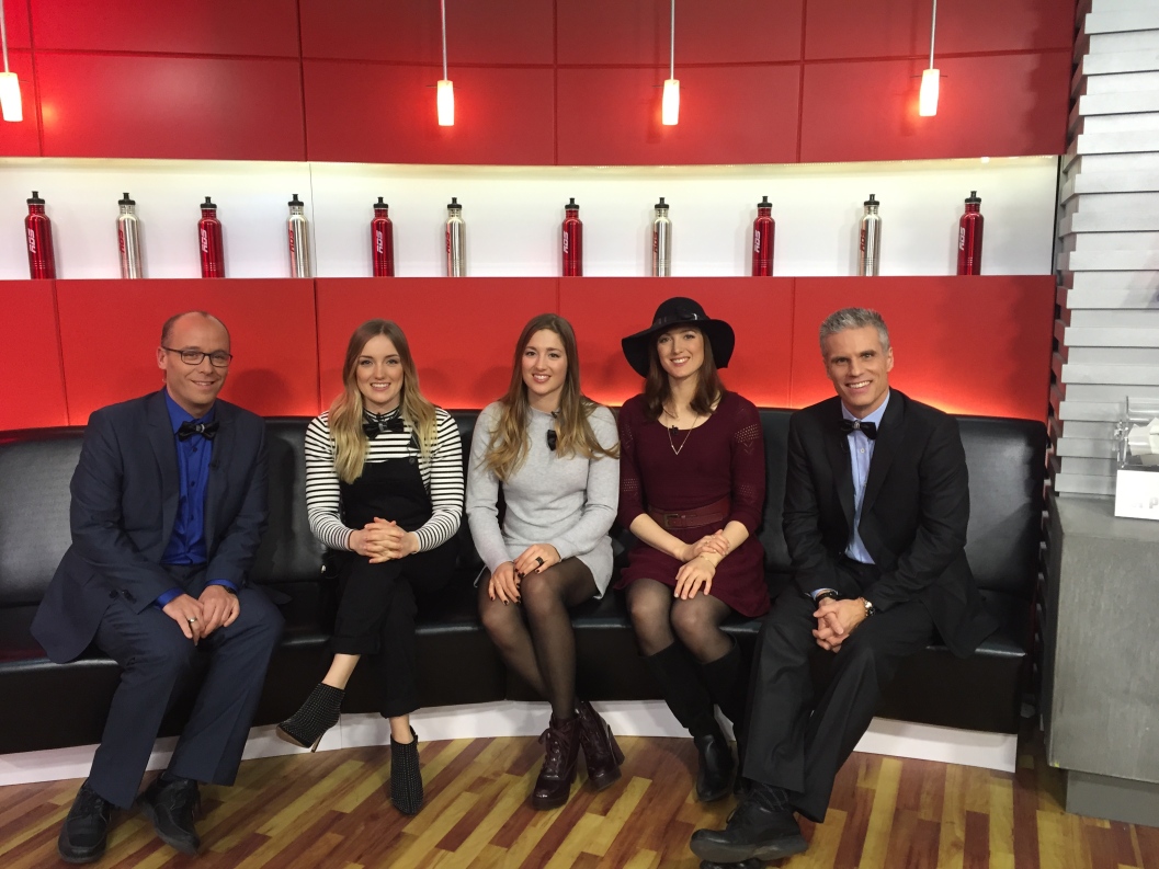 De véritables rayons de soleil, c'était une joie de recevoir les soeurs Justine, Chloé et Maxime Dufour-Lapointe au 5 à 7, le jeudi 19 novembre 2015. 19-11-2015 Soeurs Dufour-Lapointe Chloé Maxime Justine RDS 5 à 7