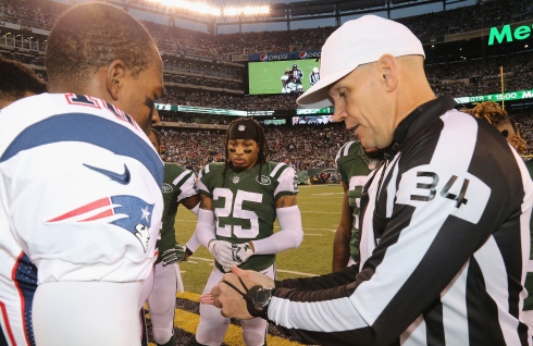 Matthew Slater et l'arbitre