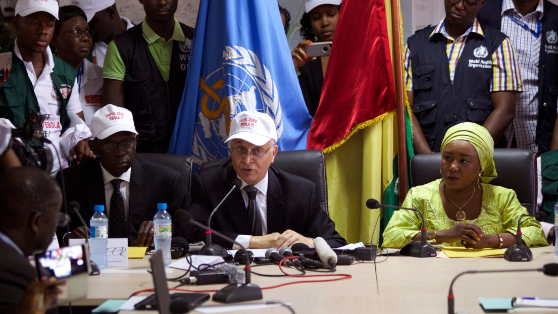 Au centre, Mohamed Belhocine, représentant de l'Organisation mondiale de la santé