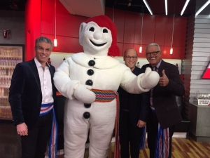 Le bonhomme Carnaval était de passage dans nos studios le 13 janvier 2016. Pas besoin de vous dire à quel point Fred était heureux... Le 5 à 7 RDS Bonhomme Carnaval Québec