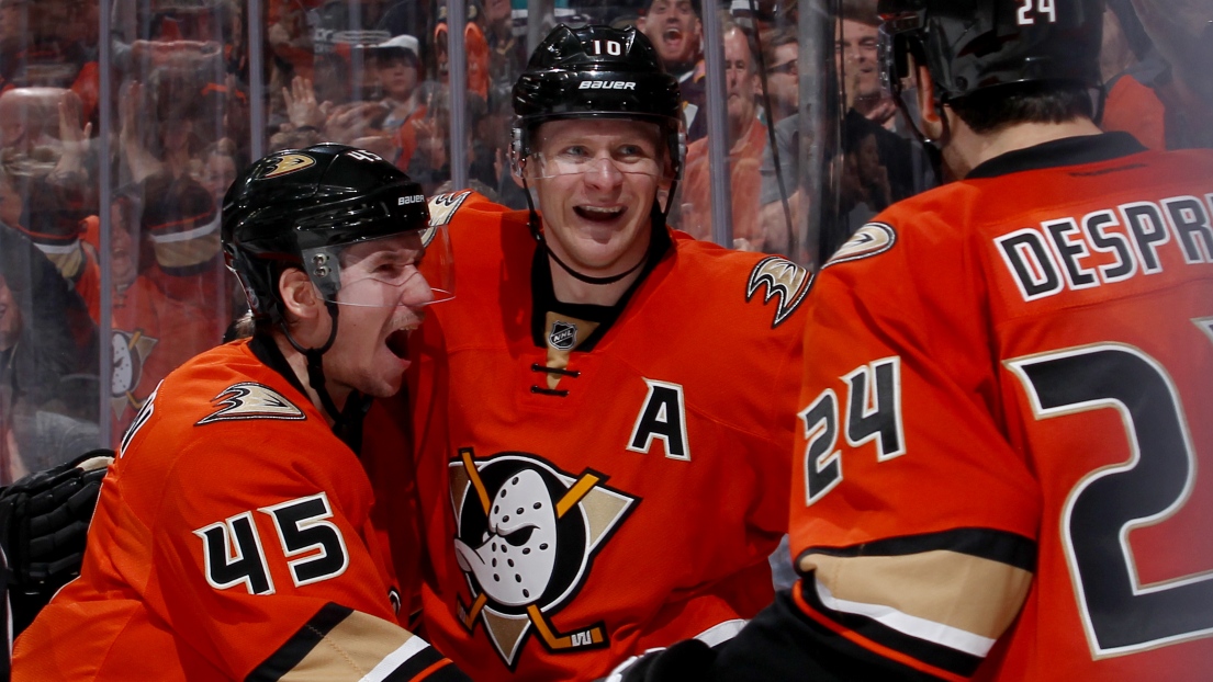 Sami Vatanen, Corey Perry et Simon Després